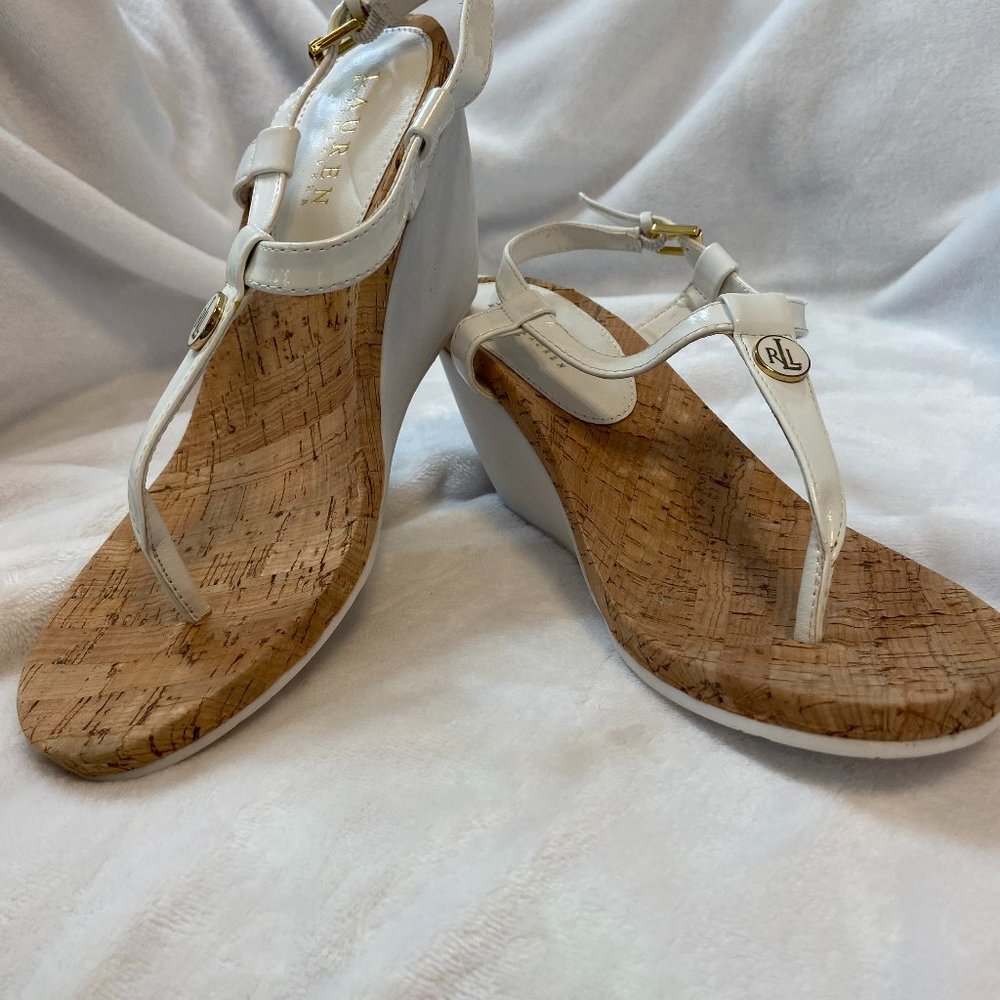 Ralph Lauren White Patent REETA Split Toe Casual T-Strap Sandals Size 8.5B